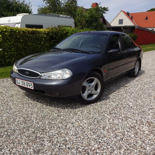 Ford Mondeo 1,8 Expressive 